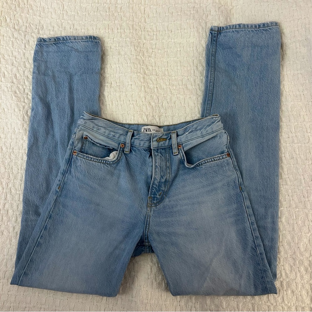 Zara ripped straight leg jean size 4